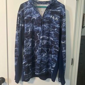 Huk Men’s Fishing Shirt - Size Large